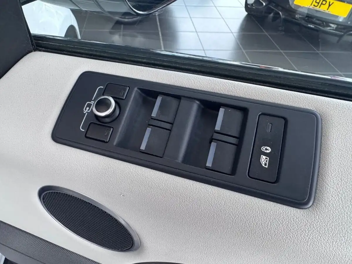 2015-land-rover-range-rover-sport-30-sd-v6-hse-292ps-4x4-big-31
