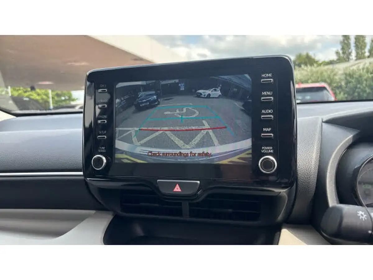 2022-toyota-yaris-15-vvt-i-excel-big-32