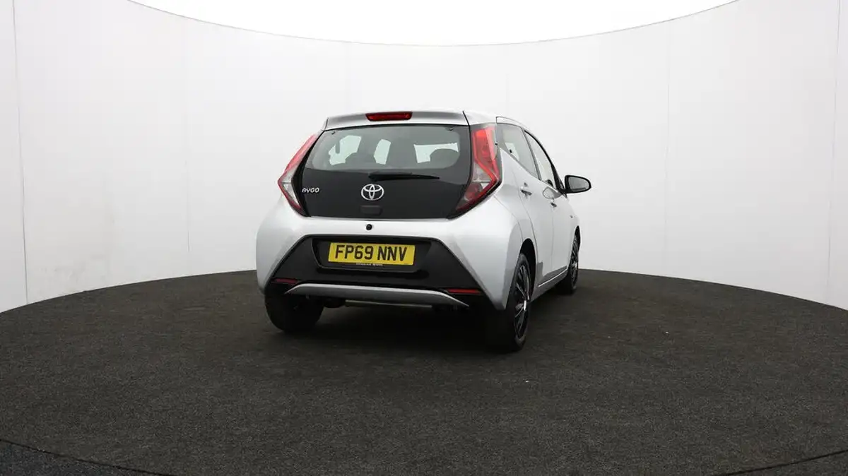 2019-toyota-aygo-10-vvt-i-x-play-big-74