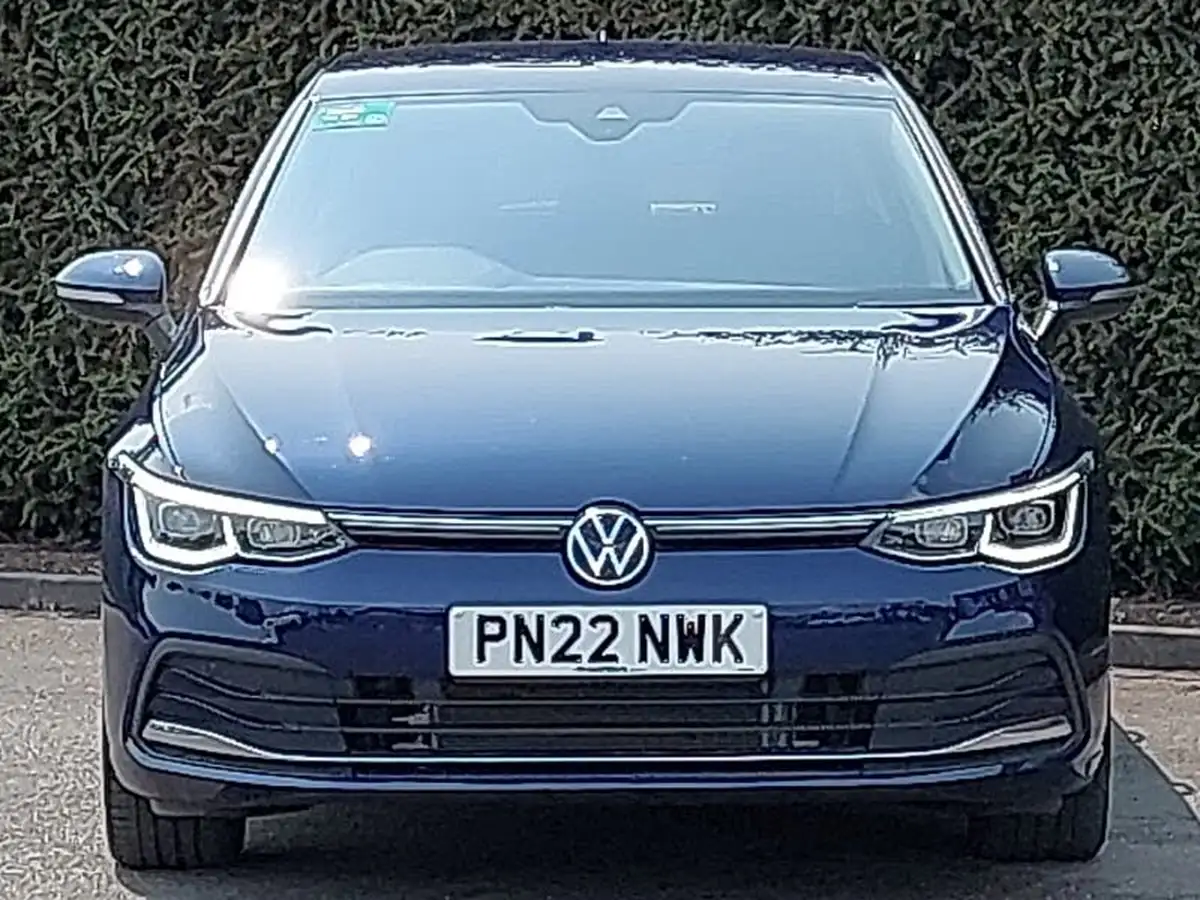 2022-volkswagen-golf-15-tsi-style-150ps-hatchback-big-18