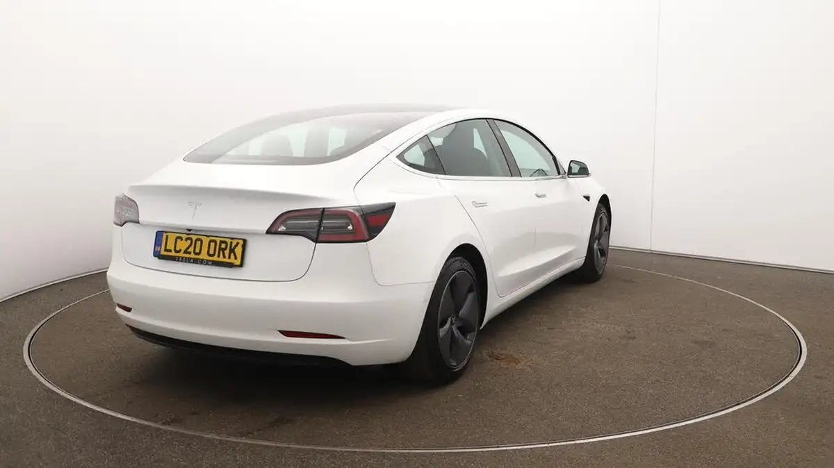 2020-tesla-model-3-e-standard-plus-big-47