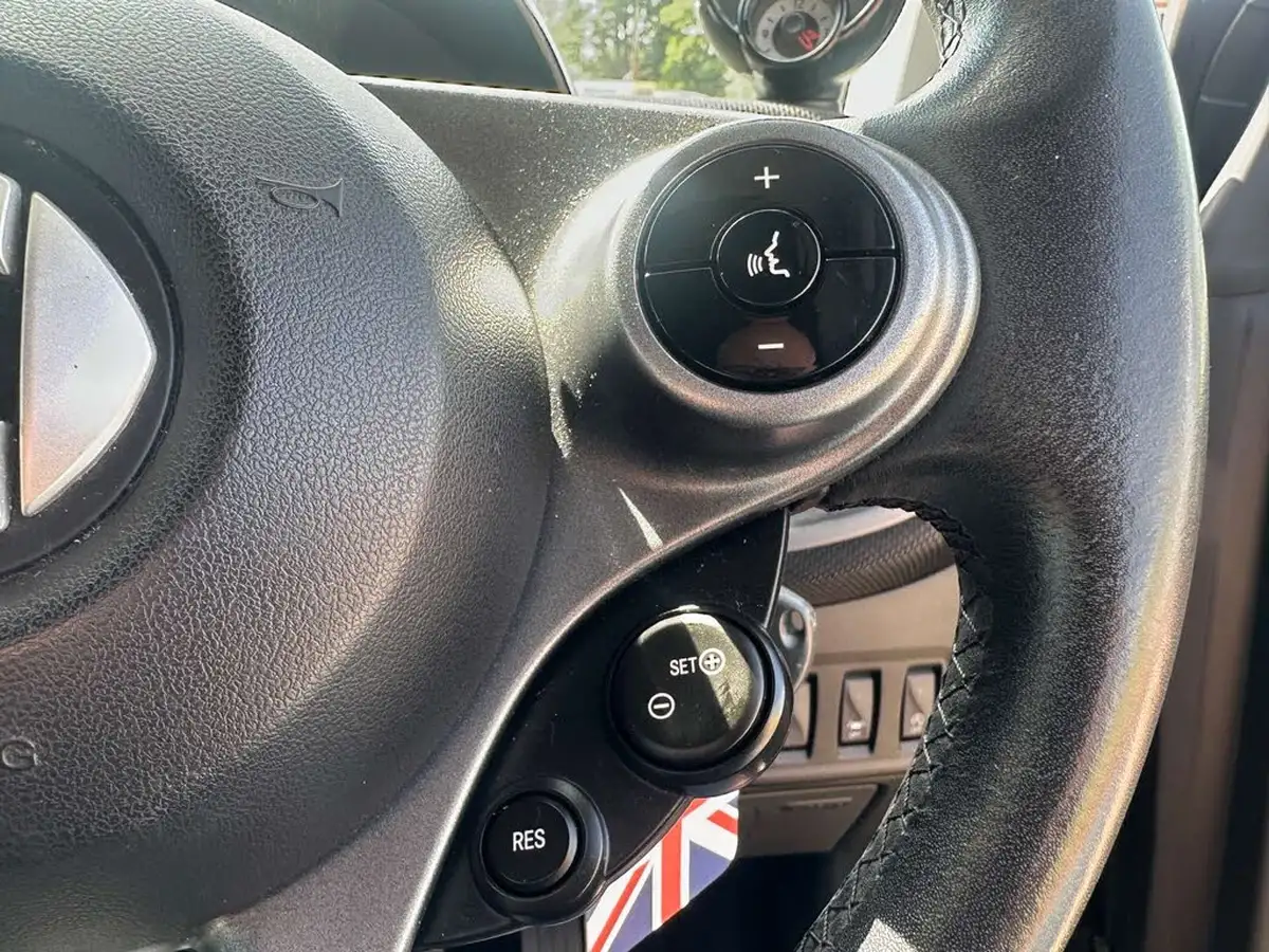 2015-smart-fortwo-09-prime-premiumss-twinamic-big-15