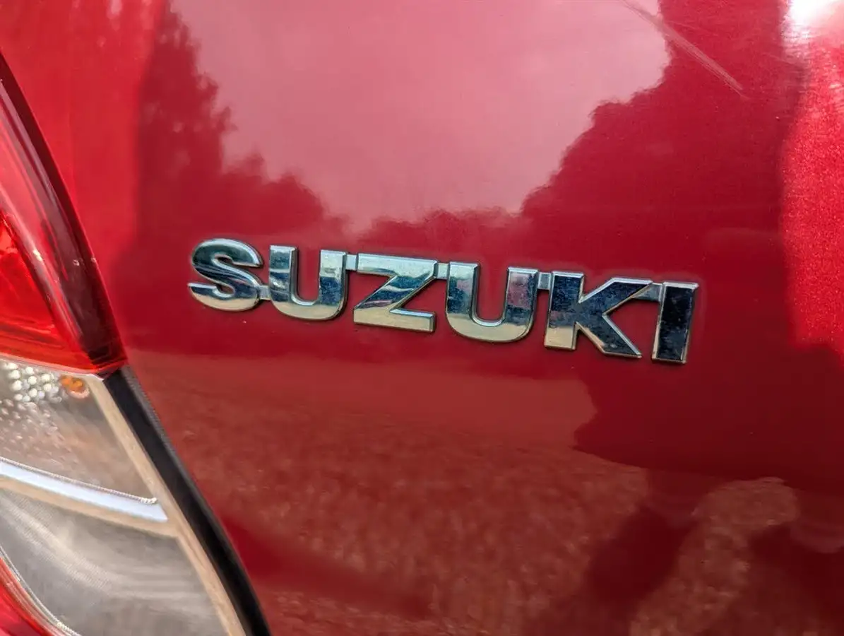 2016-suzuki-celerio-10-sz3-big-30