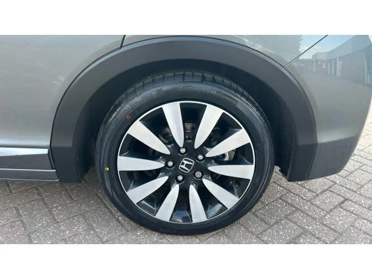 2015-honda-civic-18-se-plus-honda-connect-with-navi-hatchback-big-18