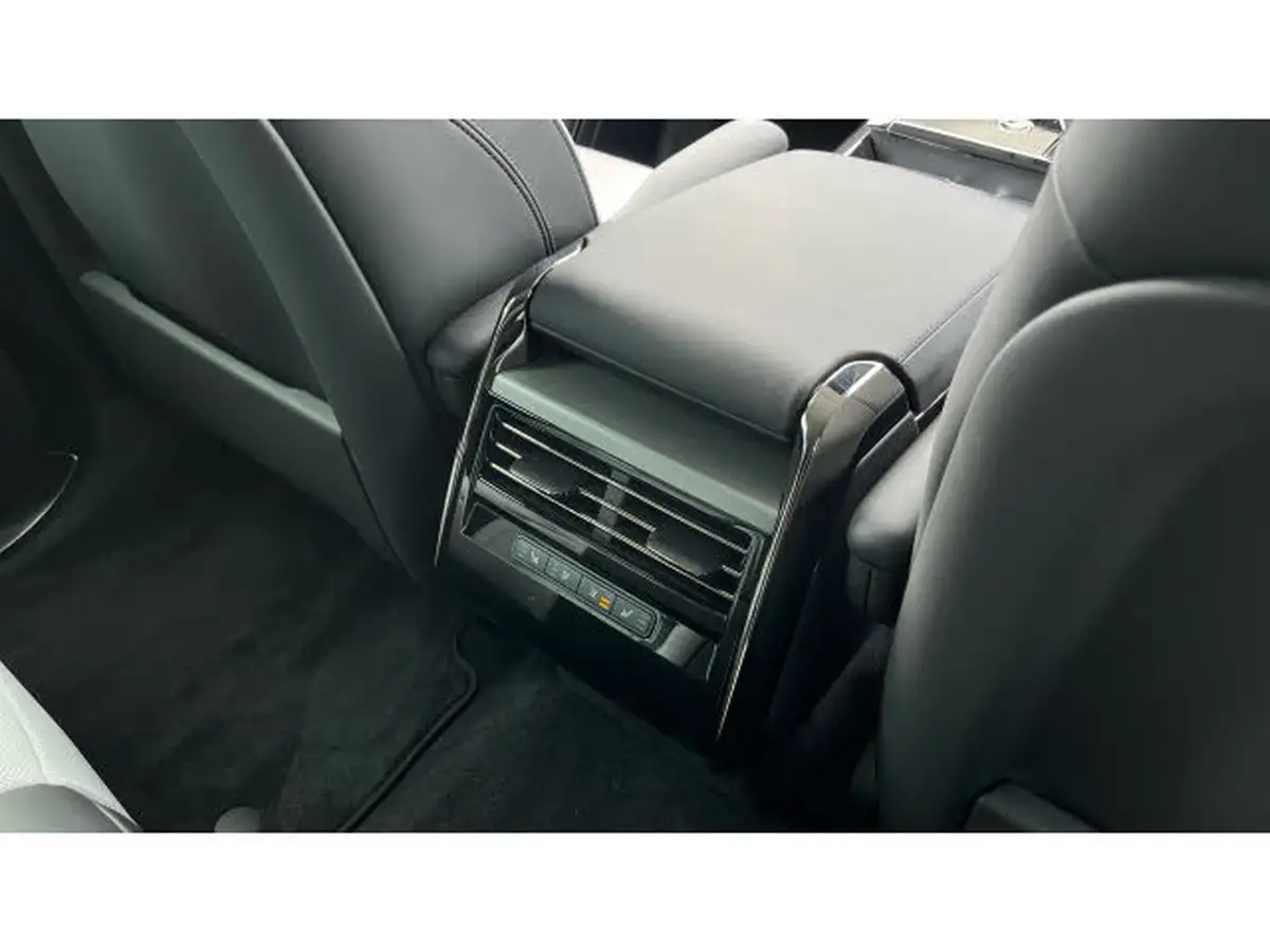 2025-land-rover-range-rover-sport-30-d300-dynamic-se-big-17