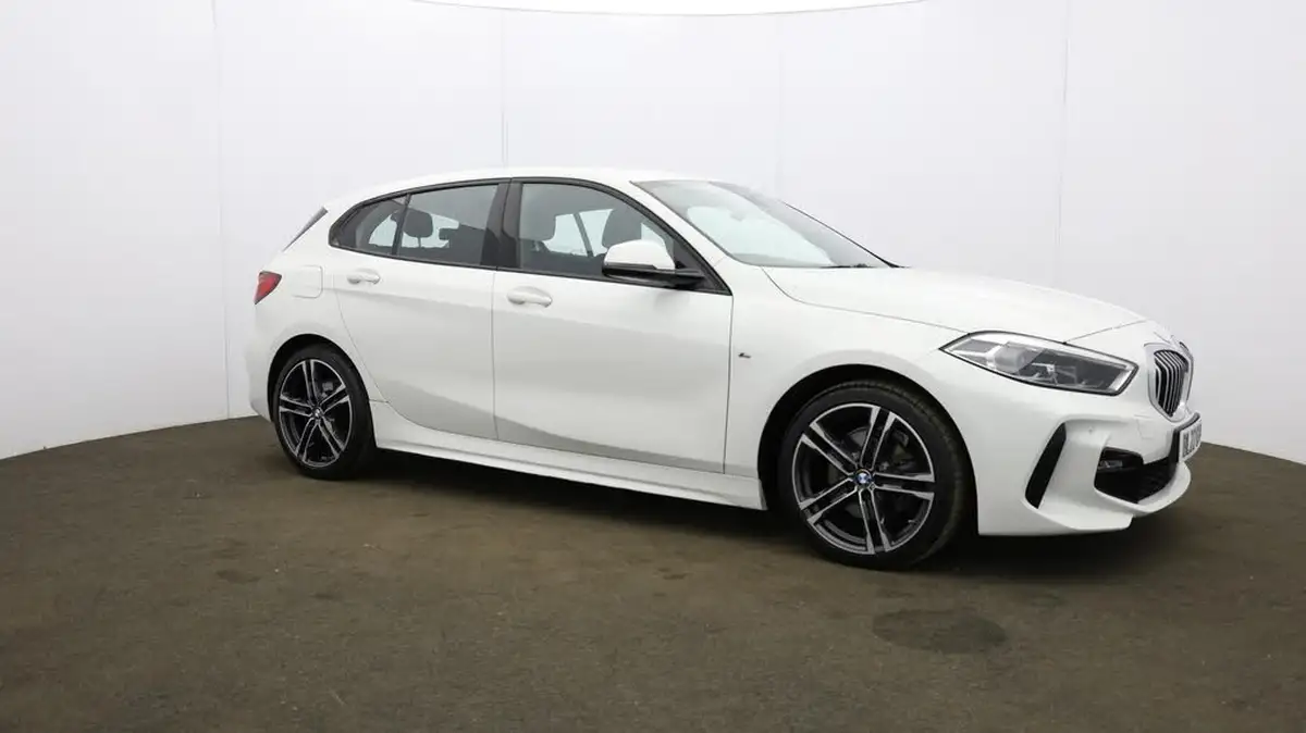 2022-bmw-1-series-15-118i-m-sport-lcp-big-44