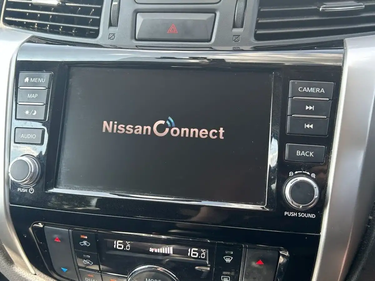 2019-nissan-navara-23dci-tt-tekna-8-navileather-auto-big-35