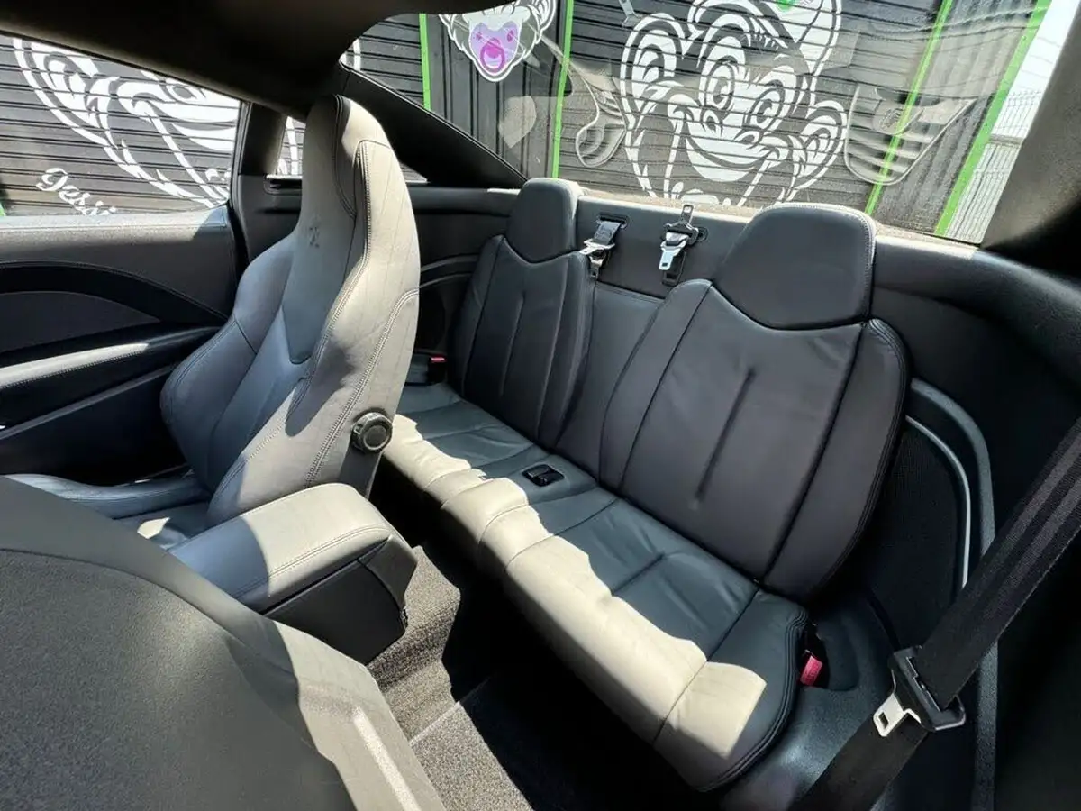 2012-peugeot-rcz-16-gt-156bhp-big-10