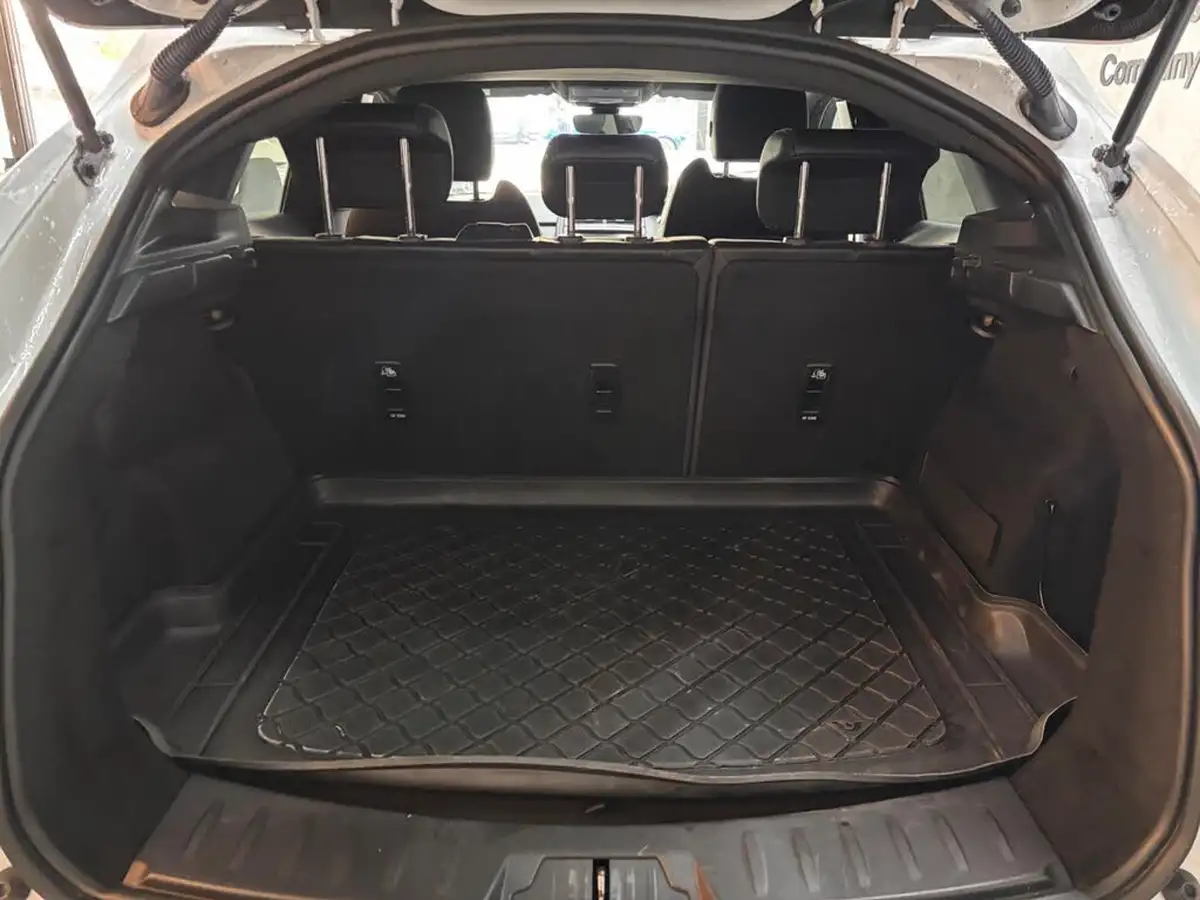 2019-jaguar-e-pace-20-i4d-r-dynamic-s-150ps-big-20
