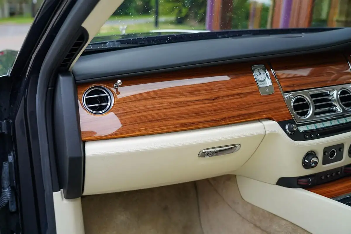 2010-rolls-royce-ghost-66-big-8