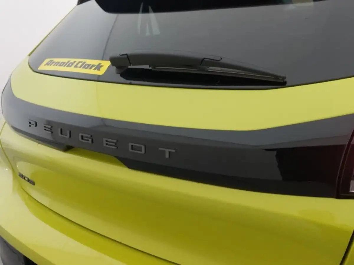2024-peugeot-208-12-puretech-allure-big-14
