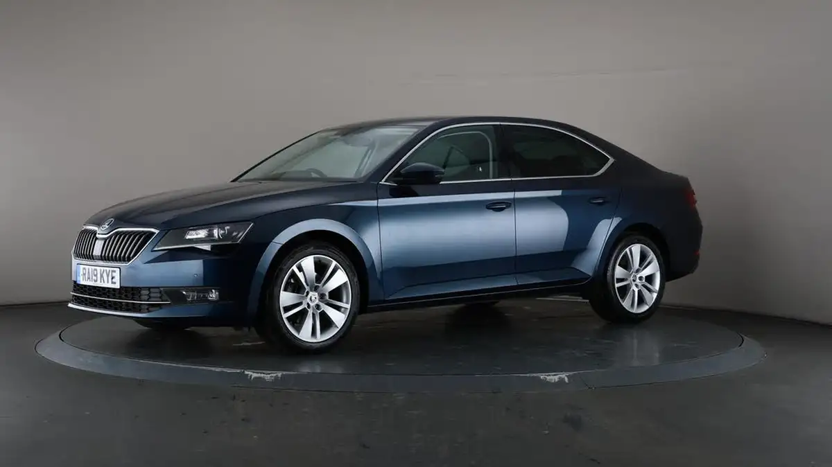 2019-skoda-superb-20tdi-se-l-executive-150ps-hatchback-big-42