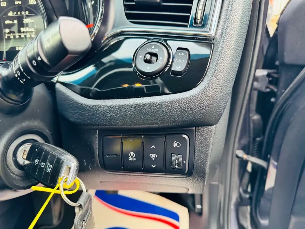 2017-kia-ceed-16crdi-3-hatchback-big-32