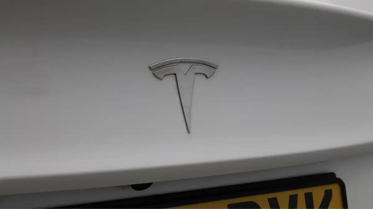 2022-tesla-model-3-e-long-range-big-20