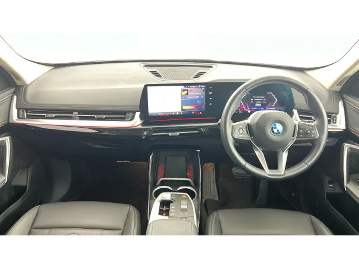2024-bmw-x1-15-xdrive30e-xline-big-3