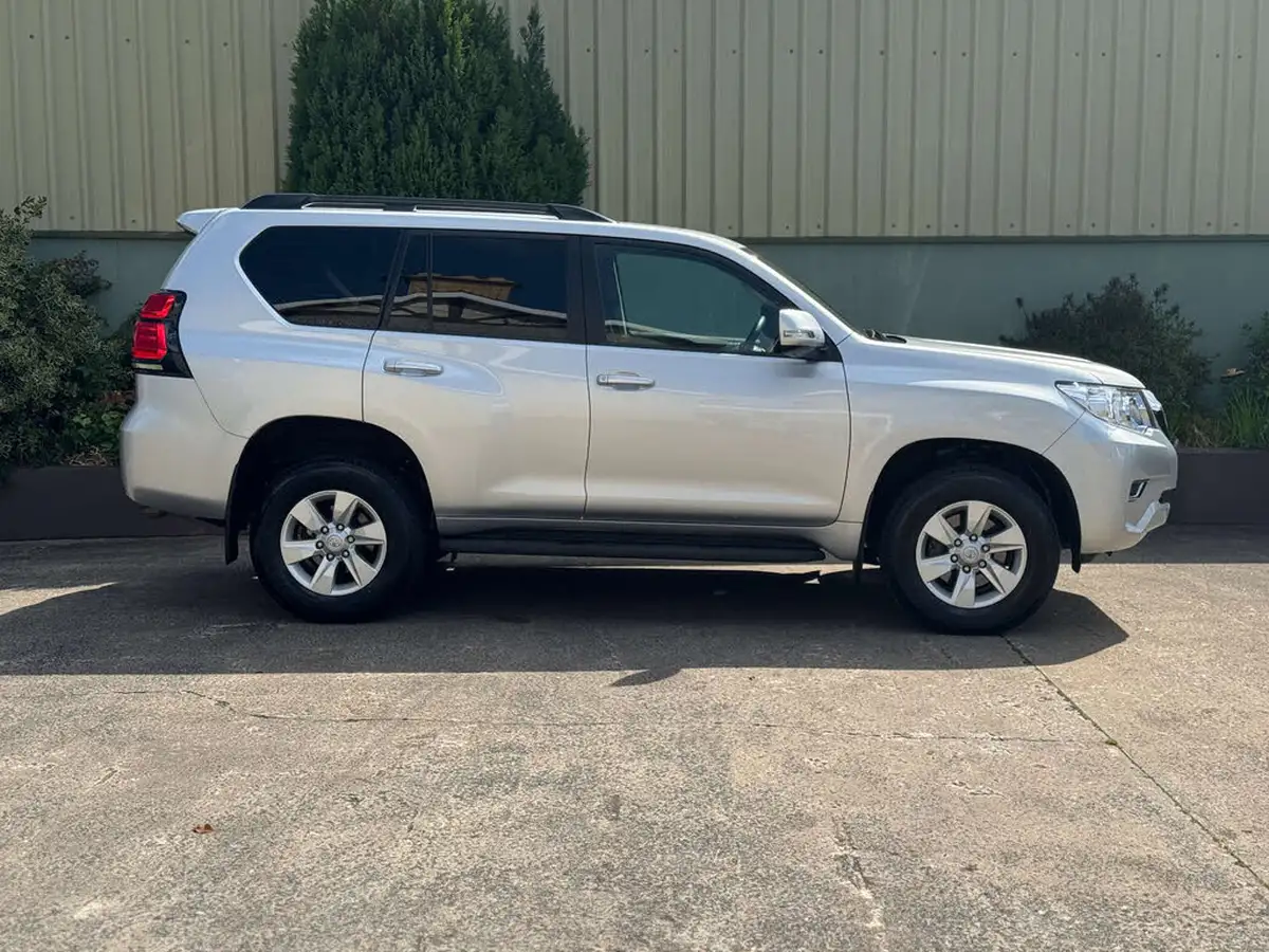 2023-toyota-land-cruiser-big-2