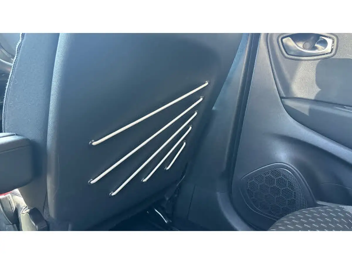 2017-renault-captur-09-tce-dynamique-s-nav-big-38