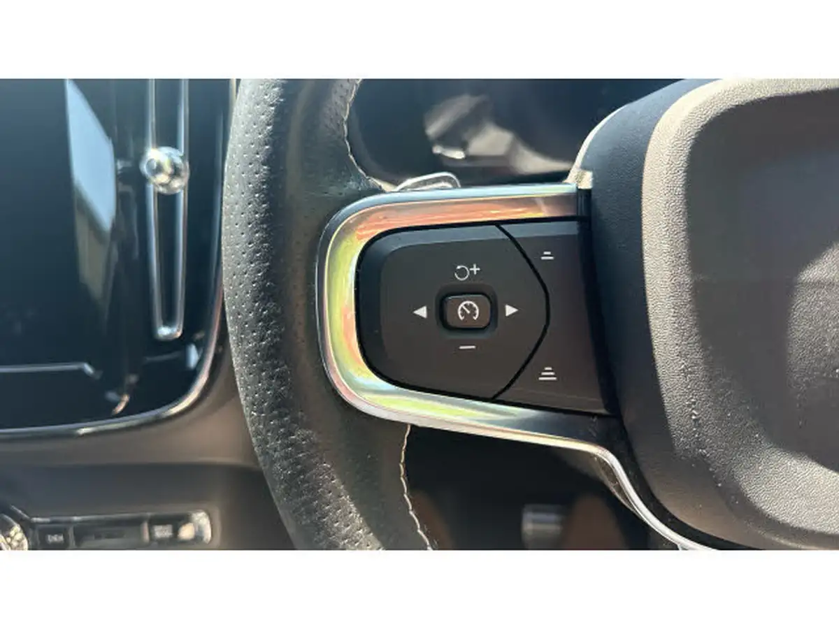 2018-volvo-xc40-20td-d4-first-edition-big-17