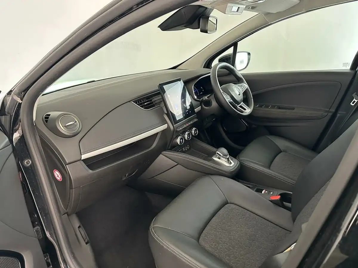 2023-renault-zoe-e-techno-boost-charge-big-31