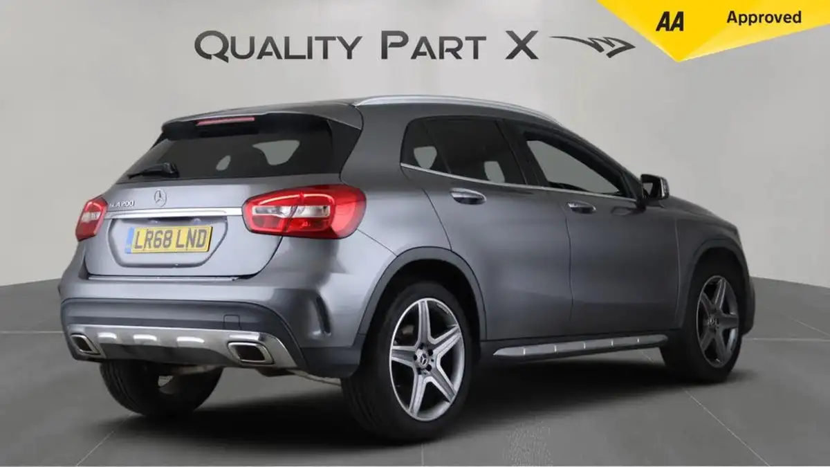 2018-mercedes-benz-gla-class-16-gla-200-amg-line-156ps-7g-dct-big-6