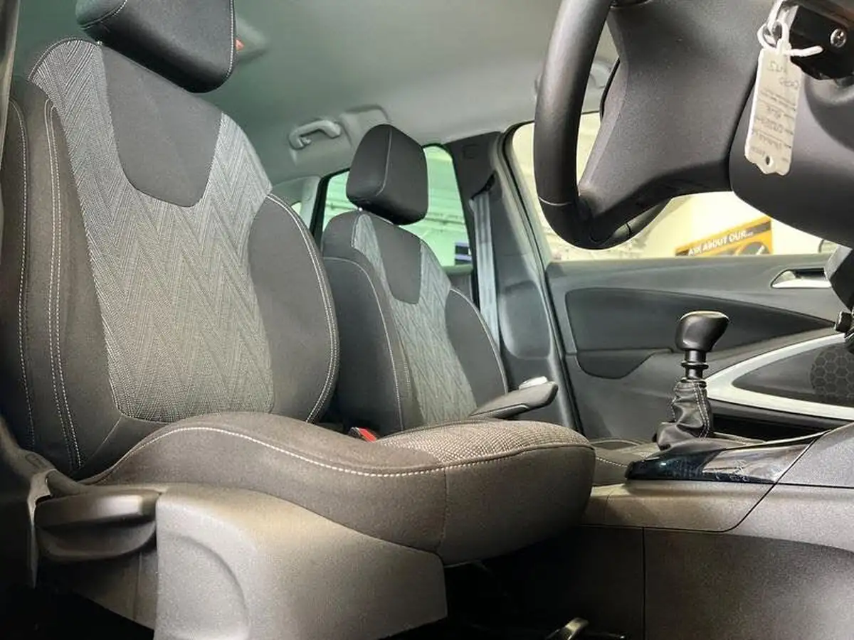 2020-vauxhall-crossland-x-12-griffin-110ps-big-16