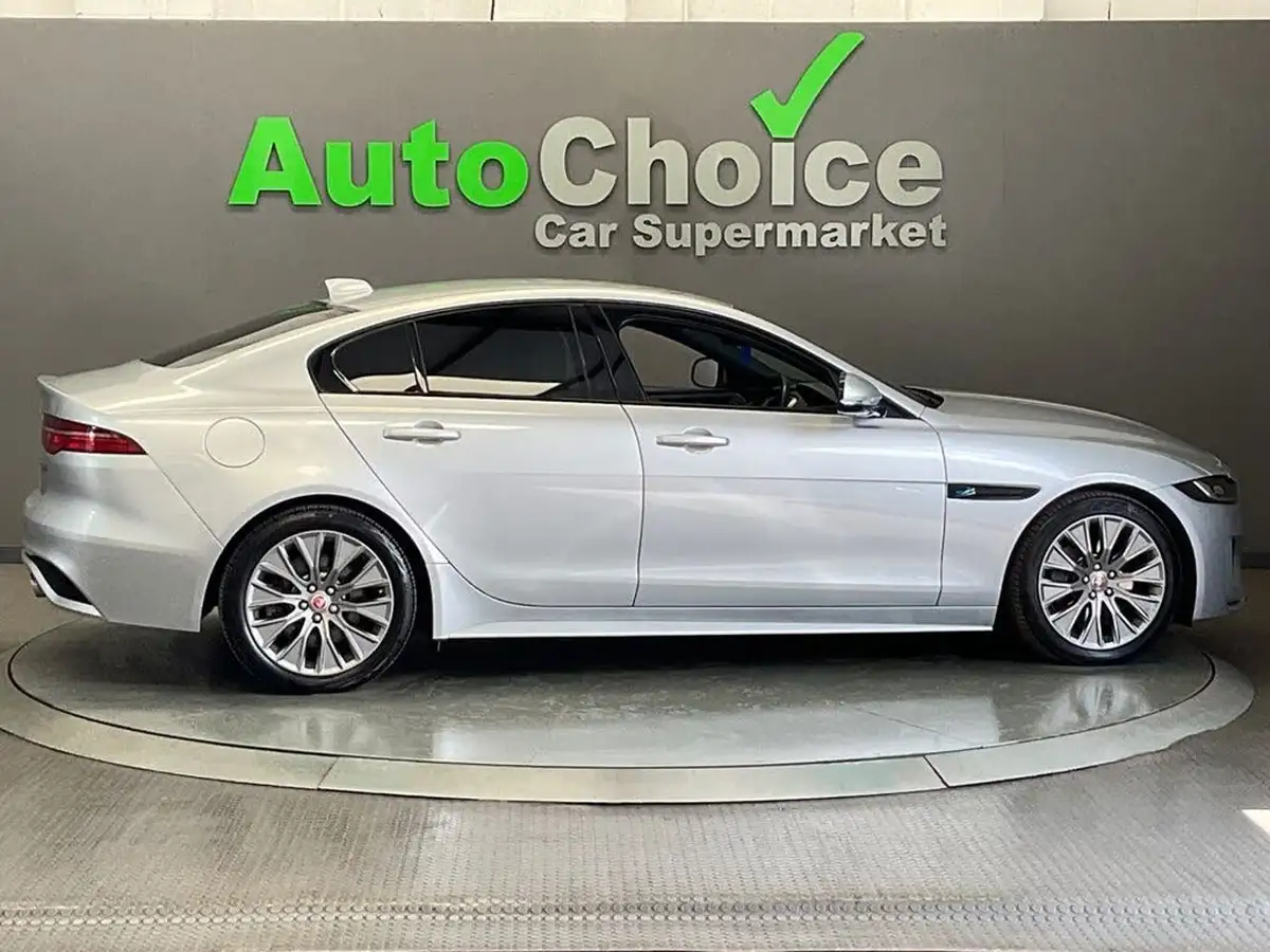 2019-jaguar-xe-20i-r-dynamic-s-250ps-big-18