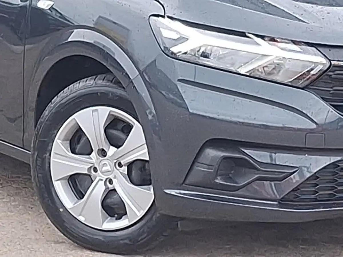 2021-dacia-sandero-10-sce-essential-big-8
