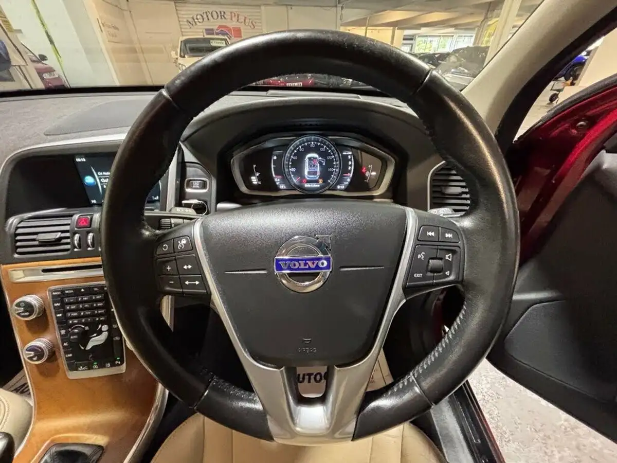 2015-volvo-xc60-20td-d4-se-lux-190bhp-nav-big-20