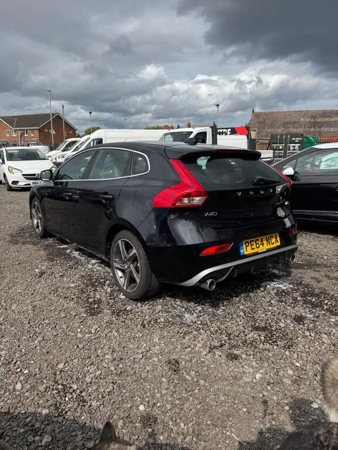 2014-volvo-v40-16td-d2-r-design-nav-big-5