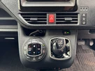 2015-toyota-voxy-18-hybrid-small-30