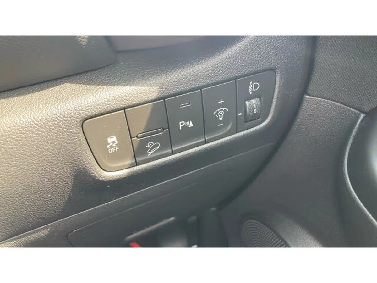 2022-hyundai-kona-10-t-gdi-premium-big-22