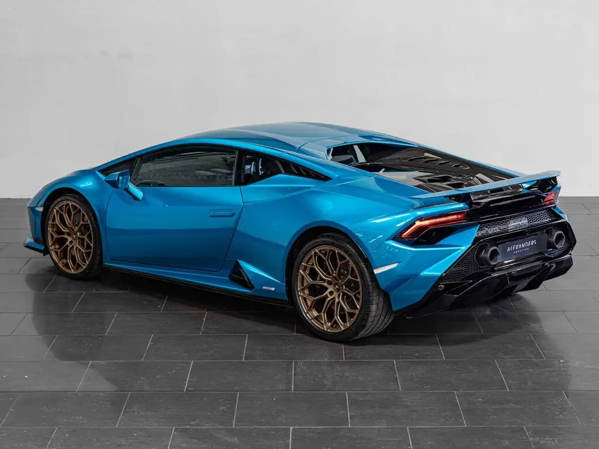2023-lamborghini-huracan-52-tecnica-big-3