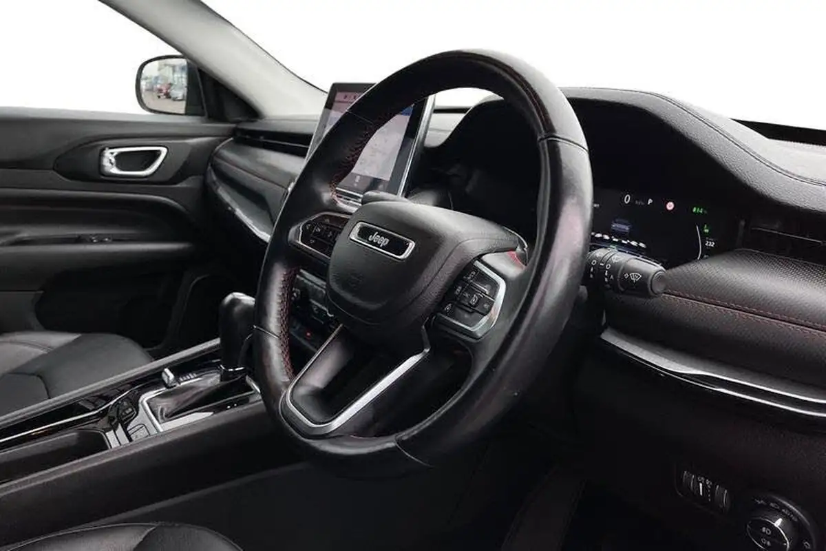 2022-jeep-compass-13-gse-trailhawk-big-8