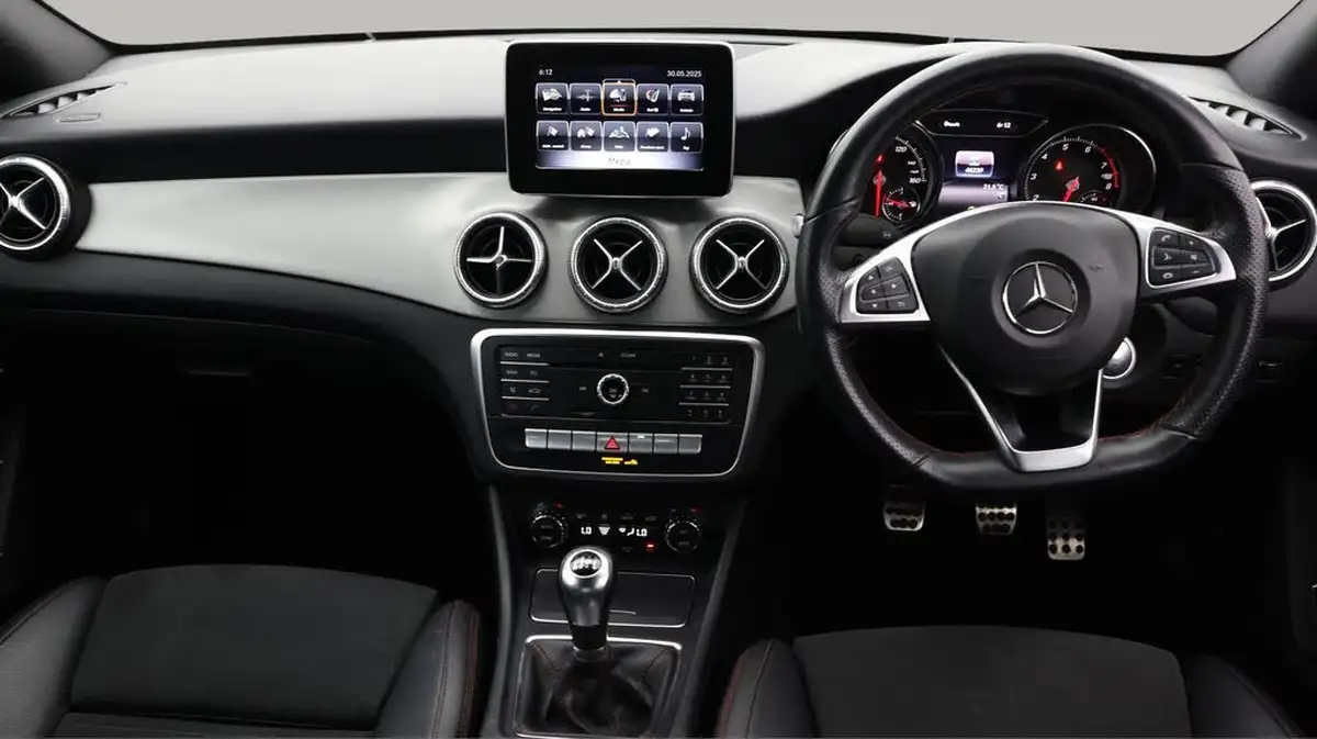 2018-mercedes-benz-cla-16-cla-180-amg-line-edition-coupe-4d-big-19