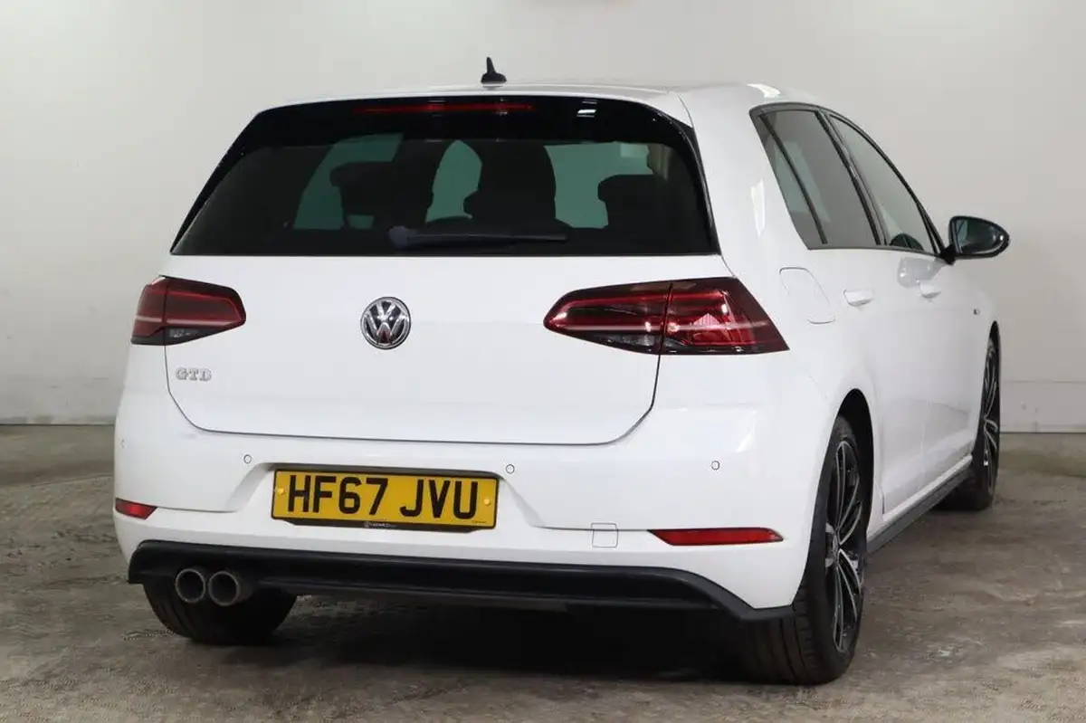 2017-volkswagen-golf-20tdi-gtd-ss-hatchback-5d-dsg-big-4