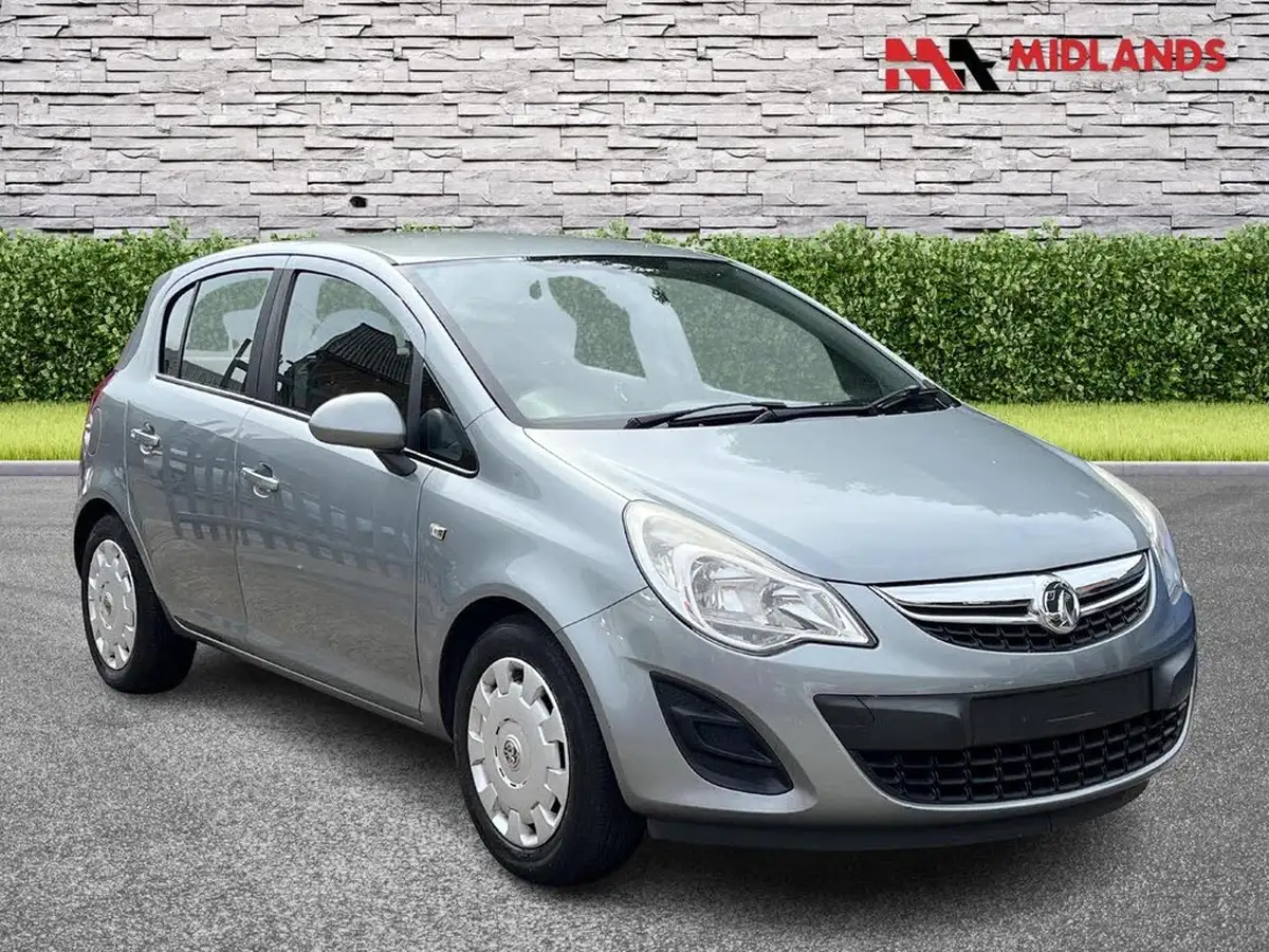 2011-vauxhall-corsa-12-exclusiv-16v-85ps-5d-big-0