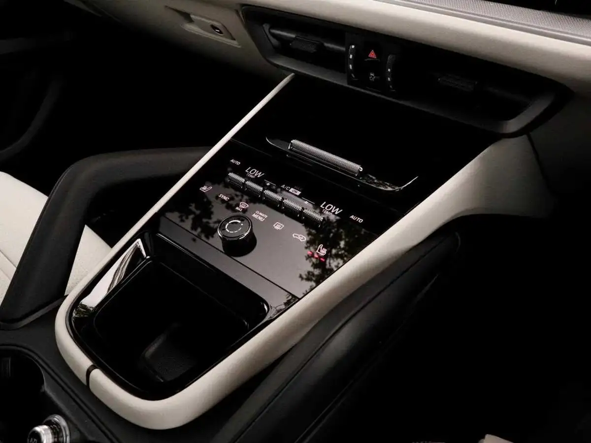 2024-porsche-cayenne-30-v6-353ps-station-wagon-big-15