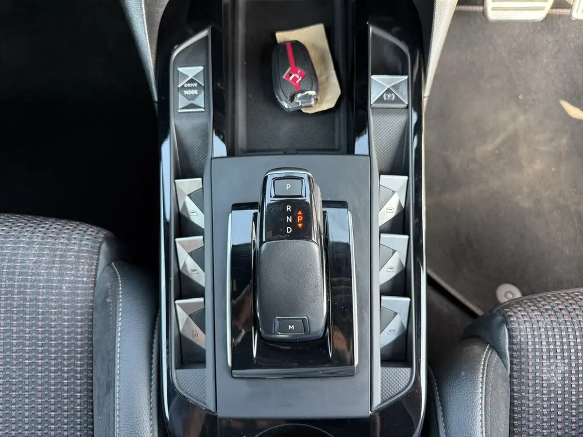 2022-ds-ds-3-crossback-12-puretech-performance-line-130ps-big-25