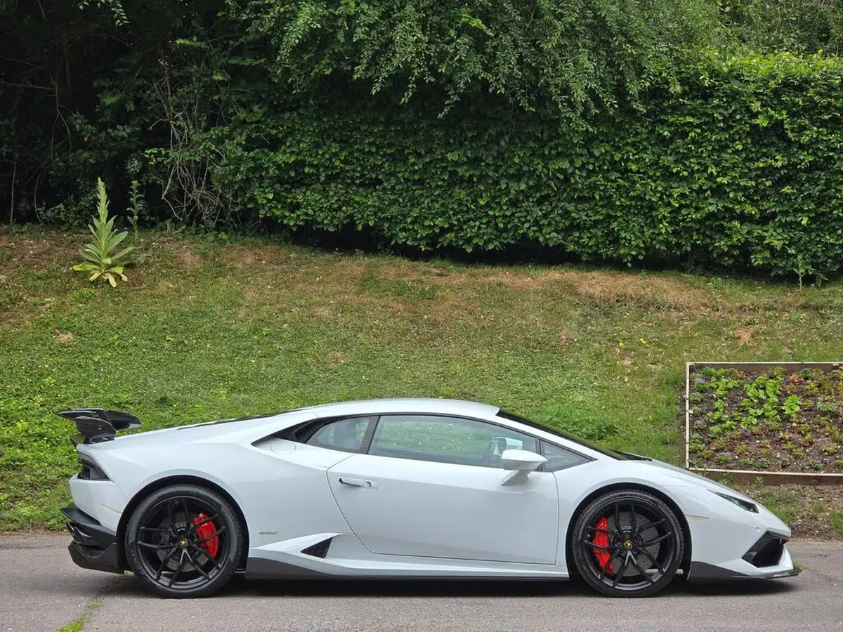 2015-lamborghini-huracan-52-lp-610-4-4wd-coupe-big-2