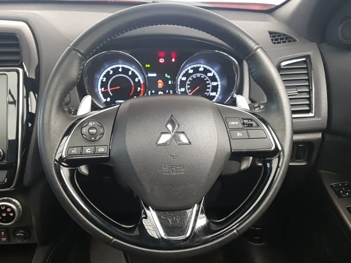 2024-jeep-avenger-12-gse-summit-e-hybrid-48v-auto-big-9