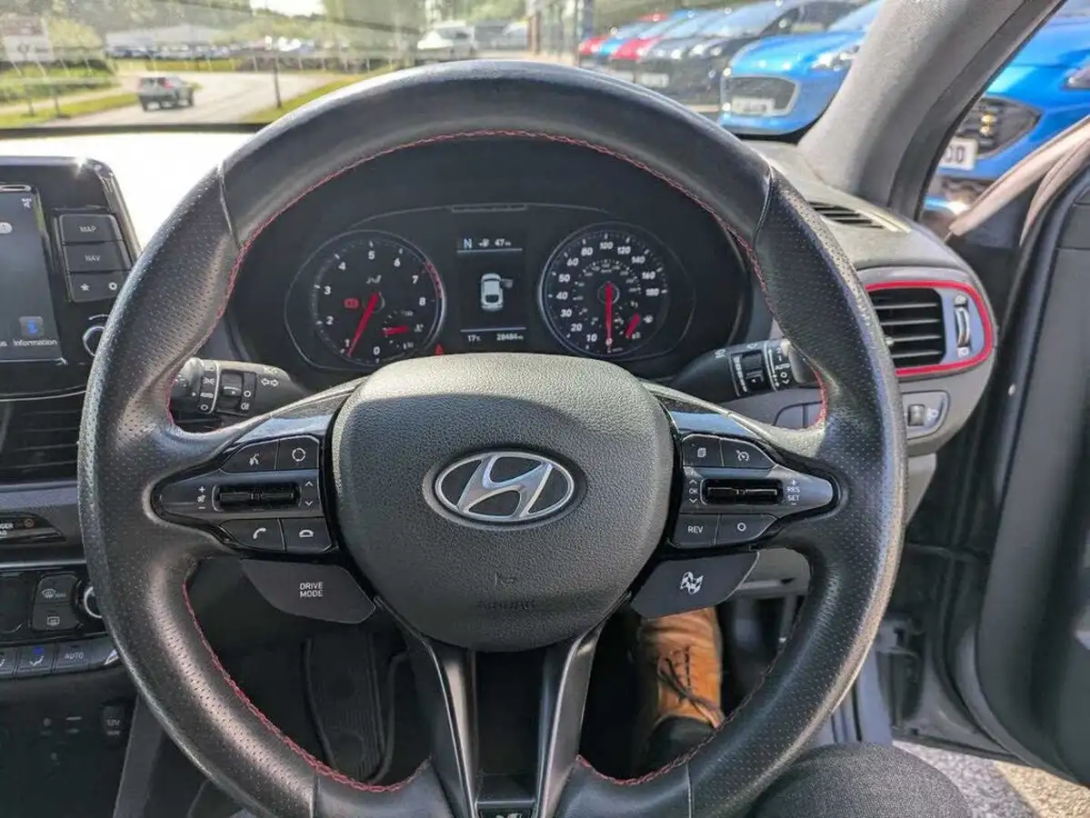 2019-hyundai-i30-n-20-t-gdi-n-performance-fastback-big-16