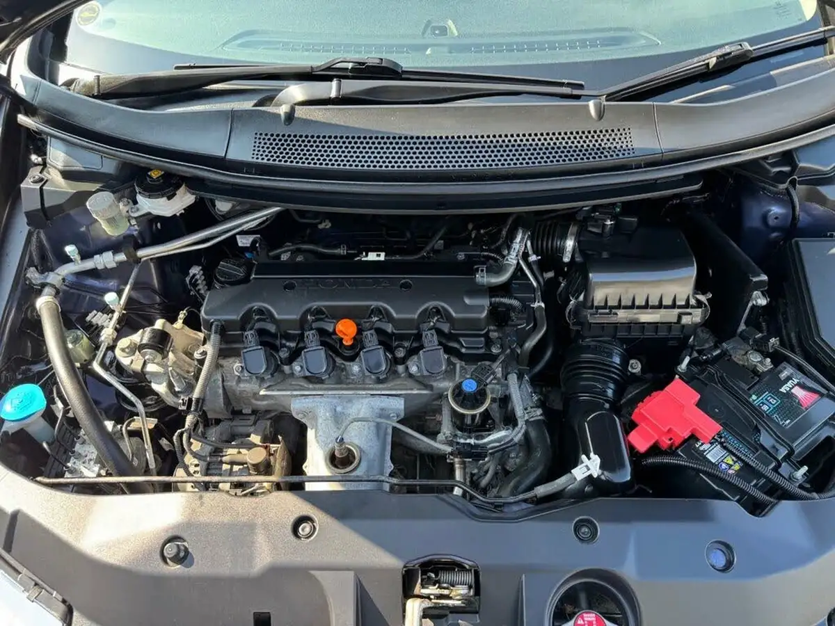 2015-honda-civic-18-se-plus-honda-connect-with-navi-hatchback-big-25