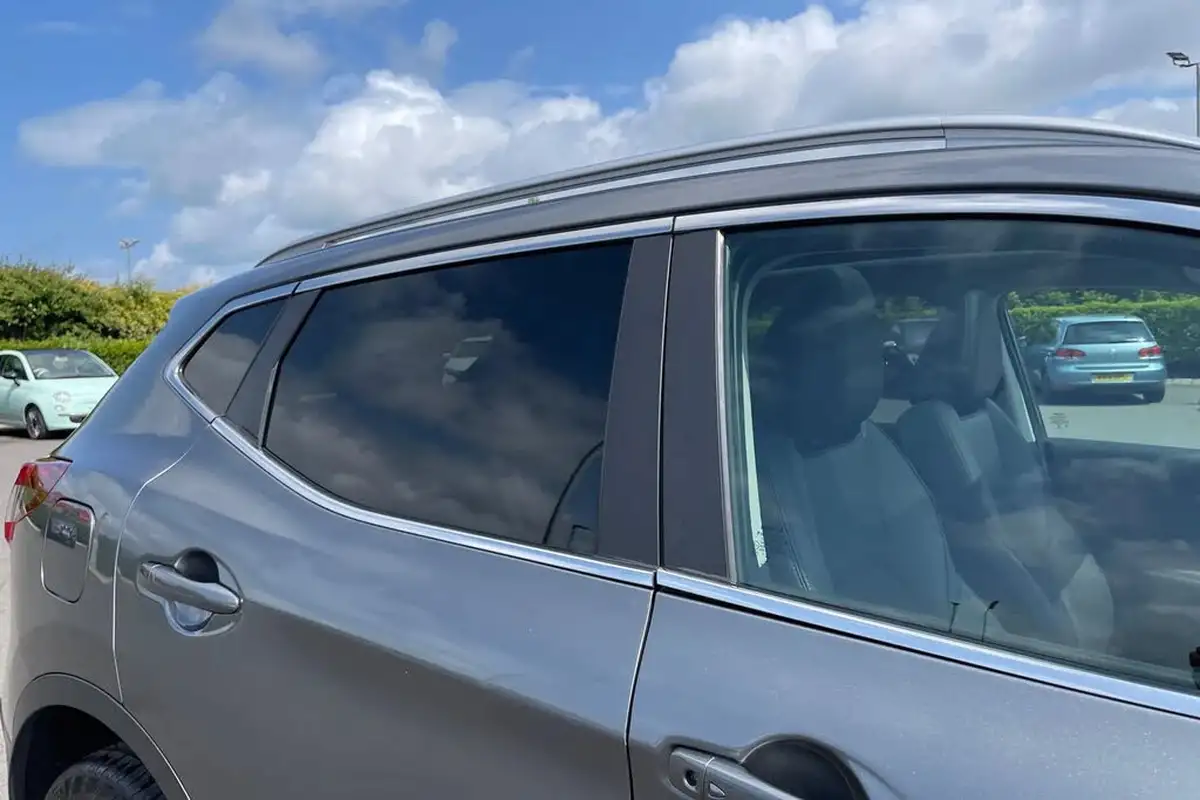 2017-nissan-qashqai-15dci-tekna-big-34