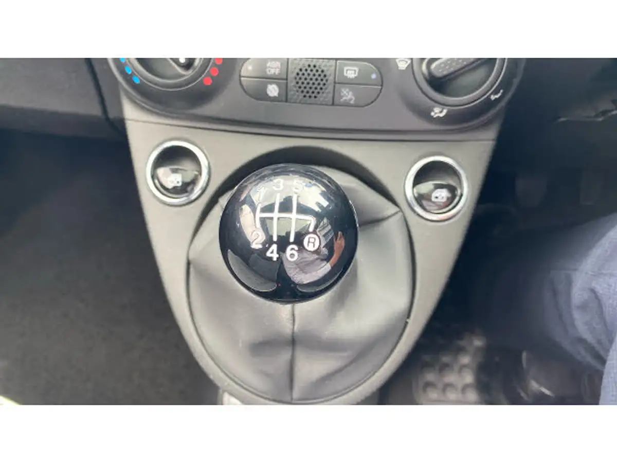 2021-fiat-500-10-lounge-big-26