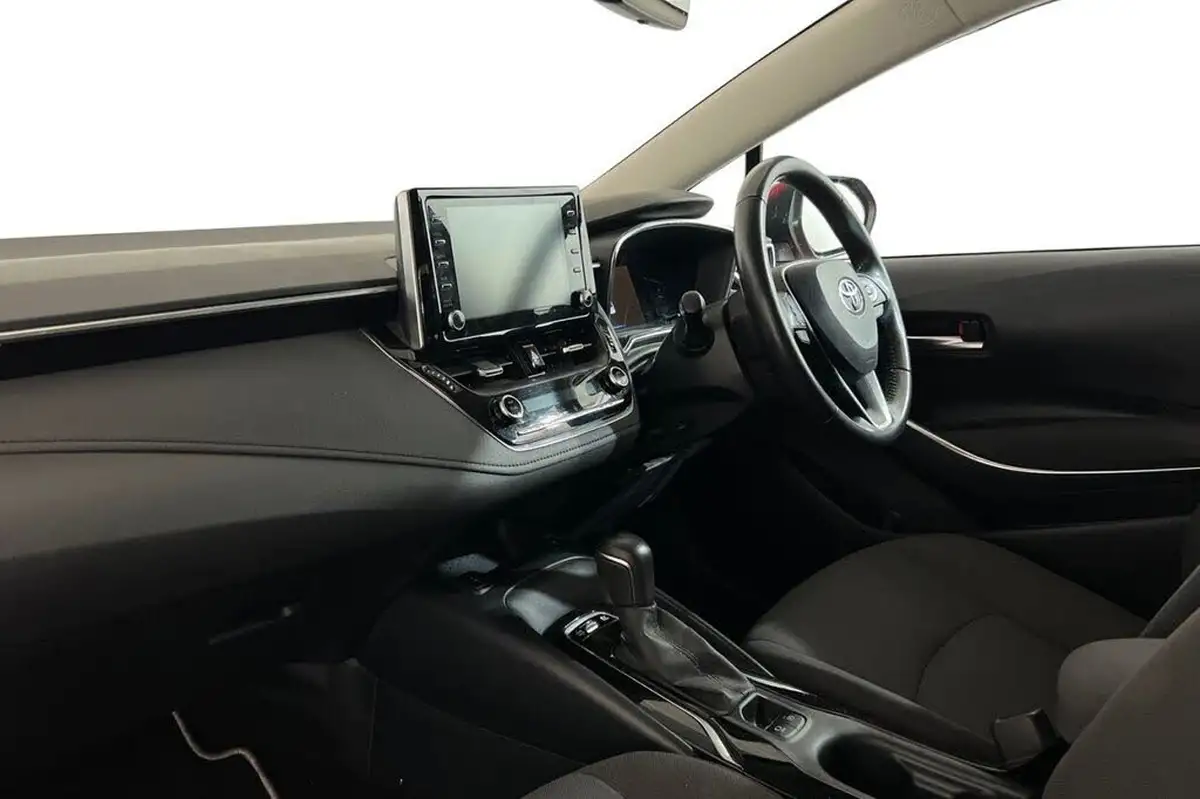 2021-toyota-corolla-18-vvt-i-design-saloon-4d-big-10