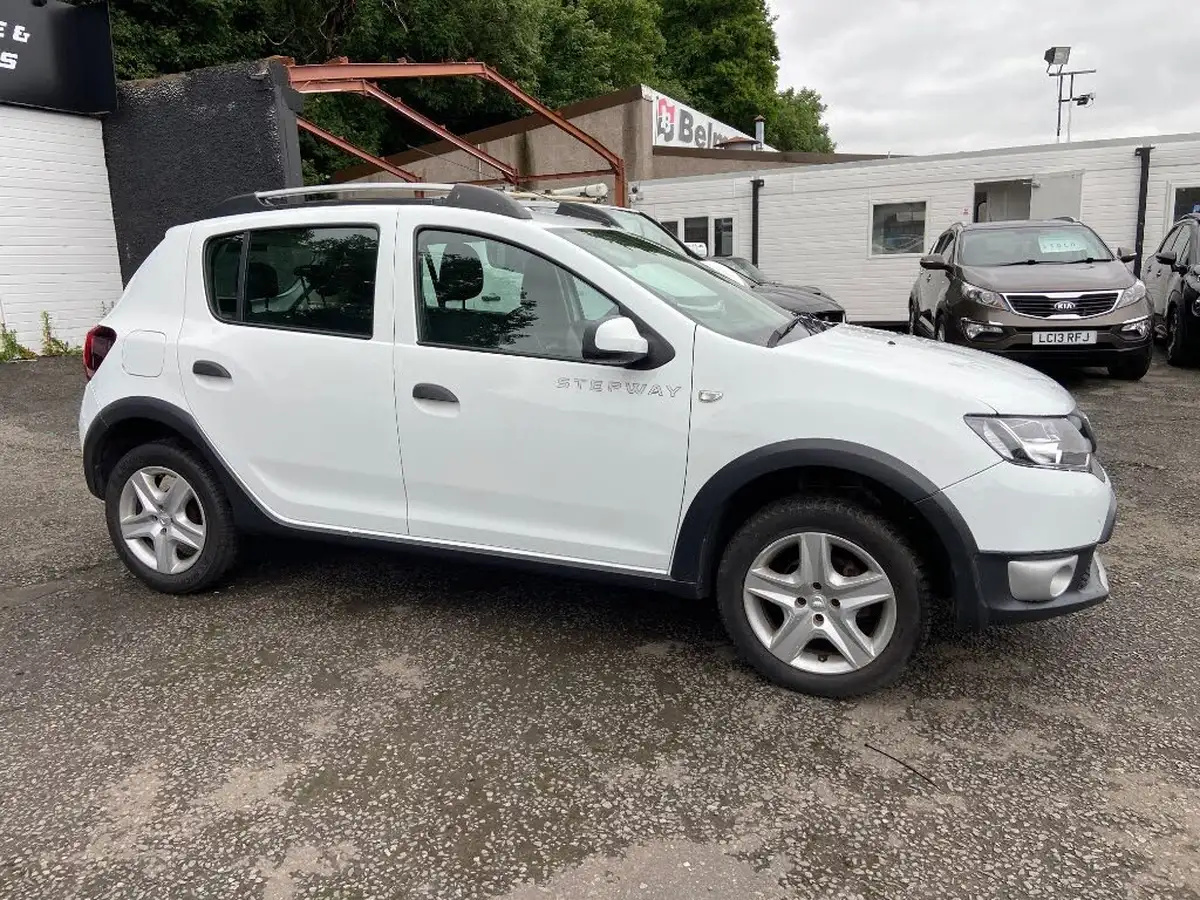2013-dacia-sandero-stepway-09-ambiance-big-4