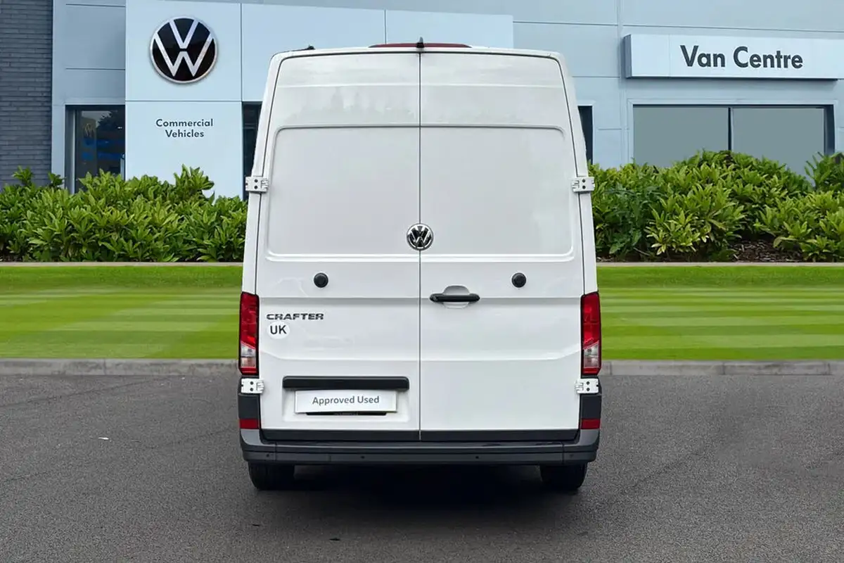 2024-volkswagen-crafter-big-3