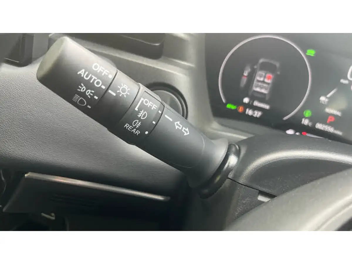 2025-honda-hr-v-15-i-mmd-advance-big-17