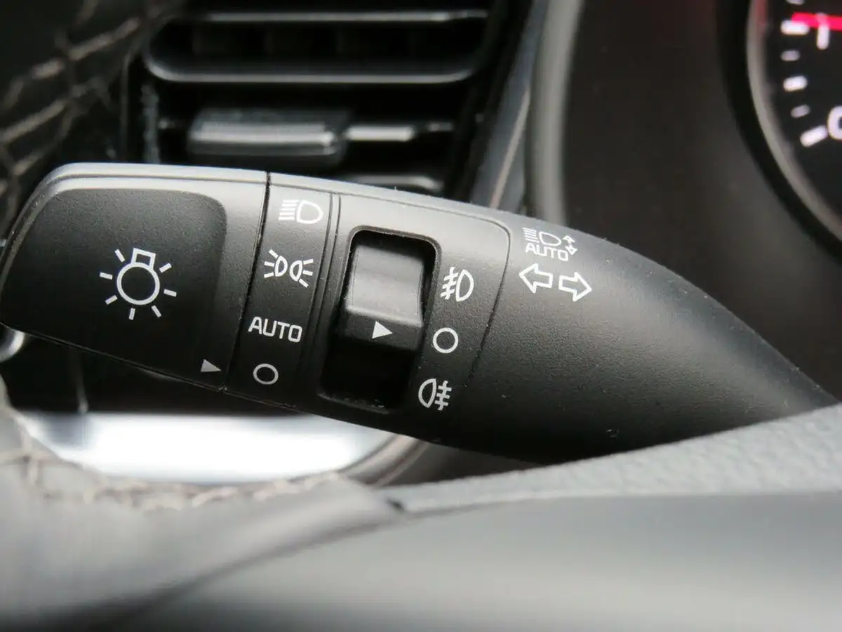 2024-kia-stonic-10-t-gdi-3-98bhp-dct-big-23