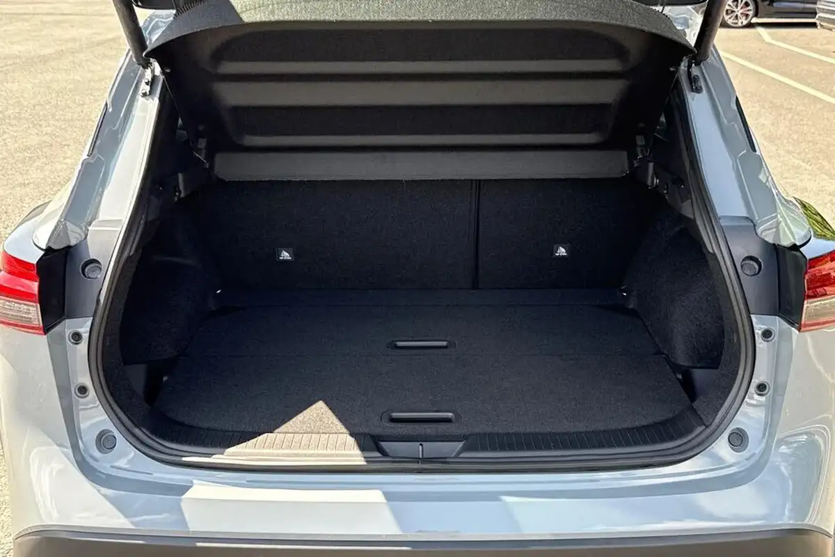 2023-nissan-qashqai-15-tekna-big-8
